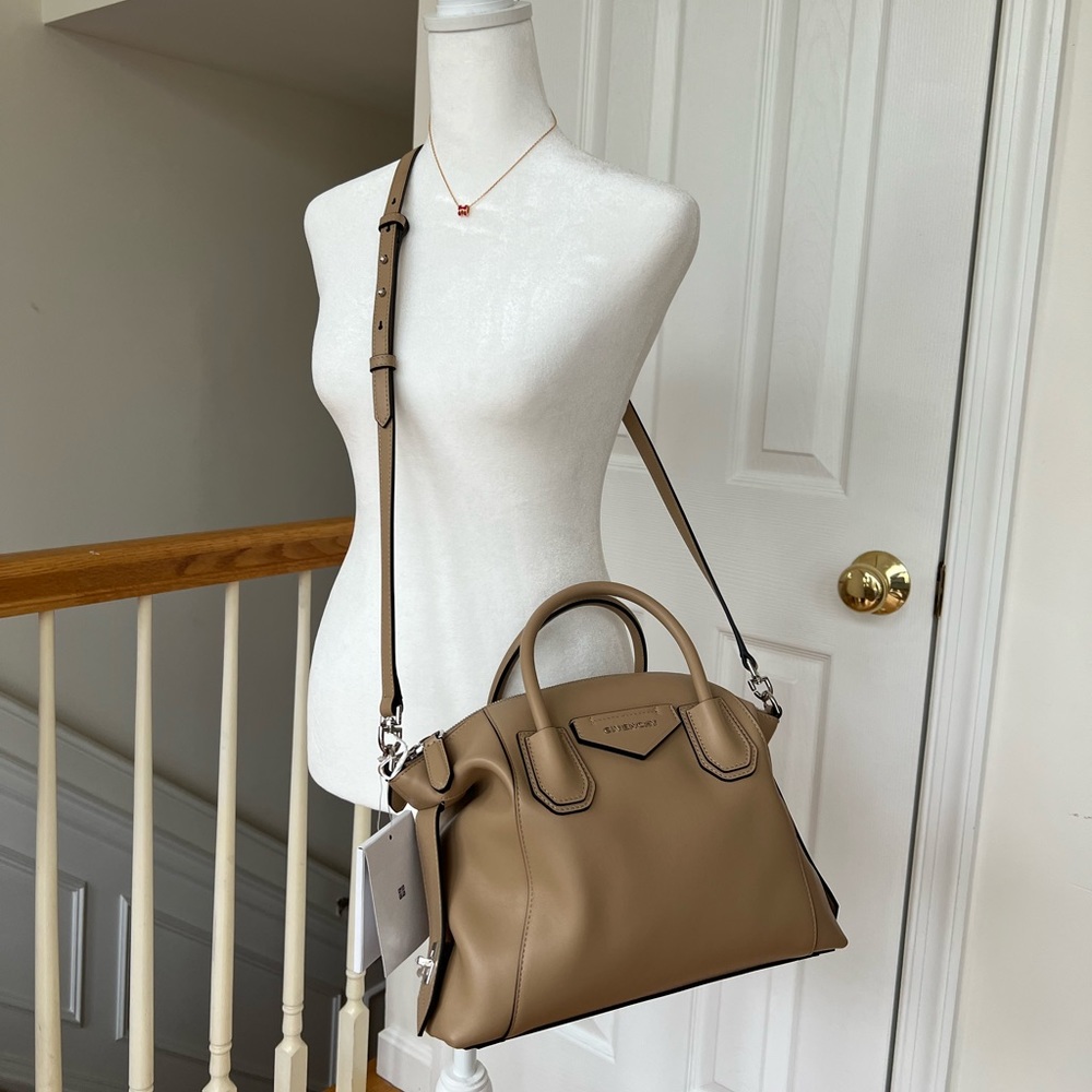 Authentic Brand New Givenchy Soft Antigona bag, small size - Picture 12 of 16